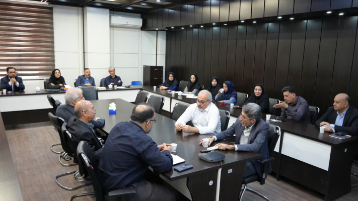 بازدید از مجموعه مراکز تحقیقاتی دانشکده مدیریت و اطلاع رسانی پزشکی