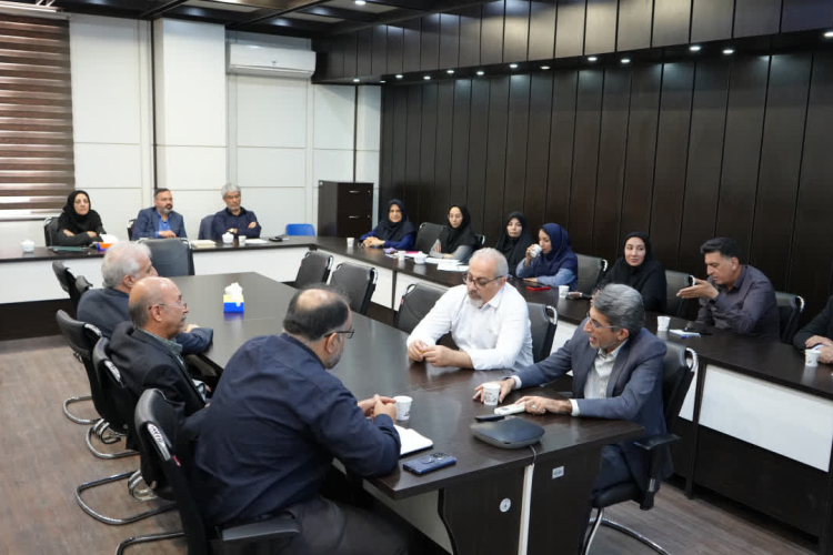 بازدید از مجموعه مراکز تحقیقاتی دانشکده مدیریت و اطلاع رسانی پزشکی